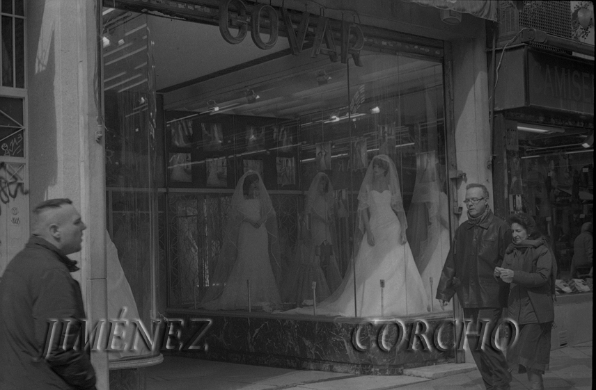 NOVIAS TRAS EL CRISTAL