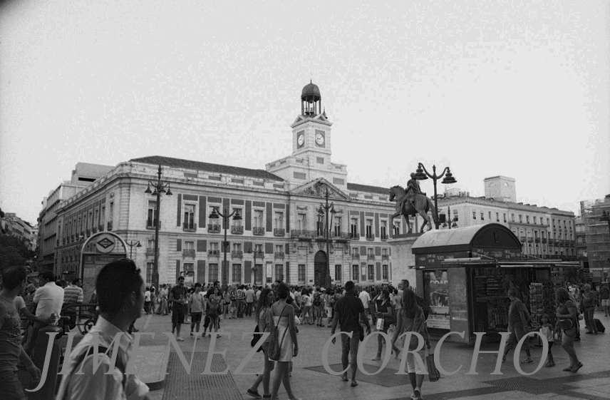 PUERTA   DEL  SOL