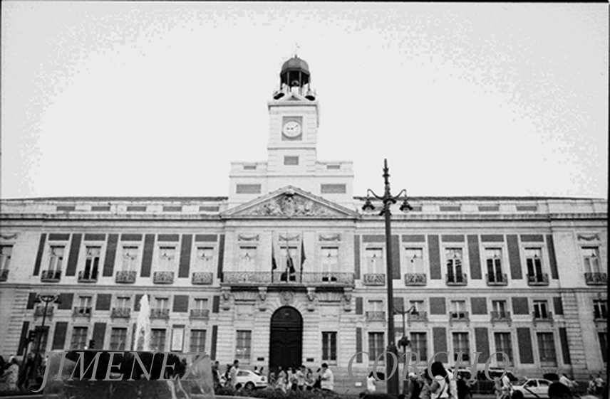 PUERTA   DEL  SOL