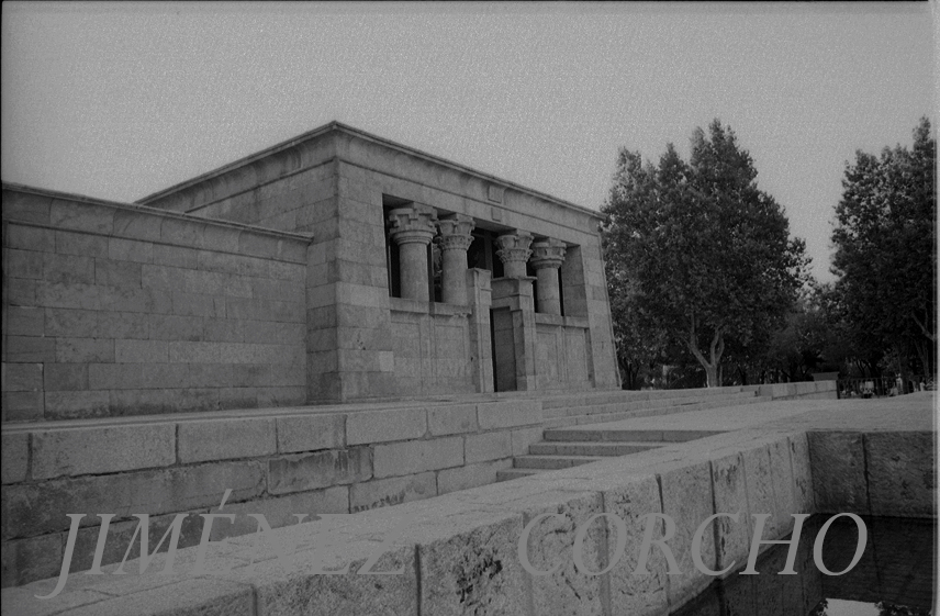 TEMPLO DE DEBOD