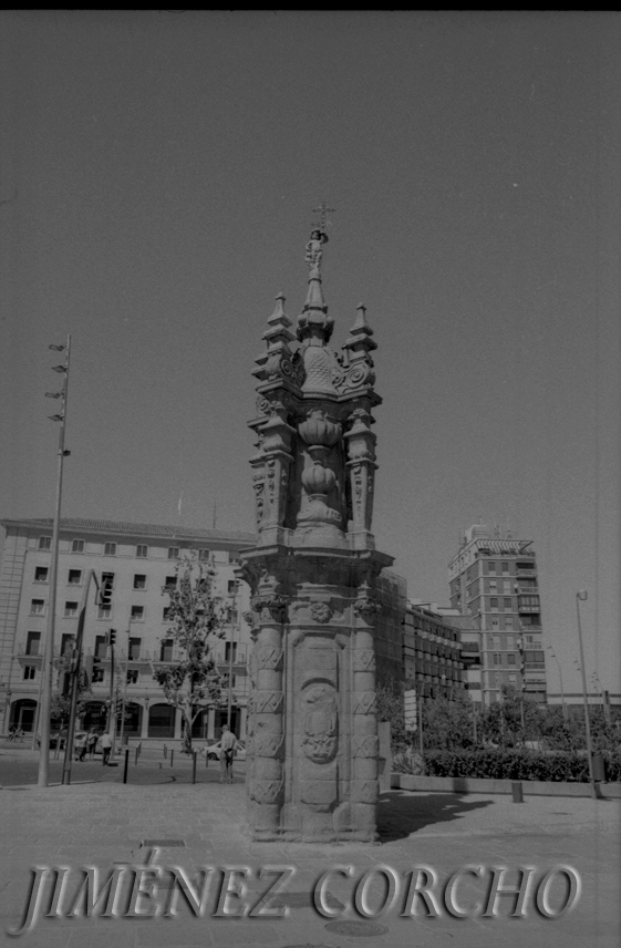 PORTICO DE ENTRADA-PUENTE TOLEDO