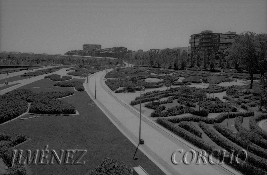 JARDINES ORILLAS RIO MANZANARES