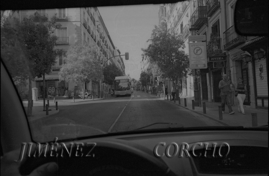 VISTAS DESDE  EL INTERIOR   DE UN COCHE